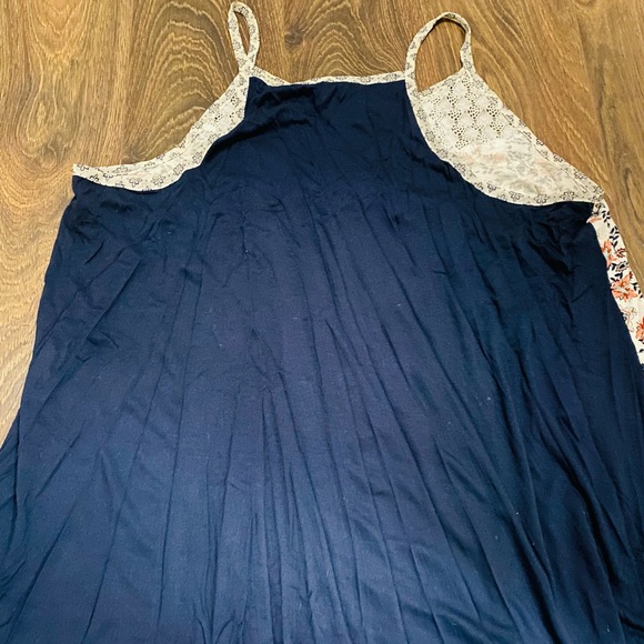 Warehouse one tank - Picture 3 of 3